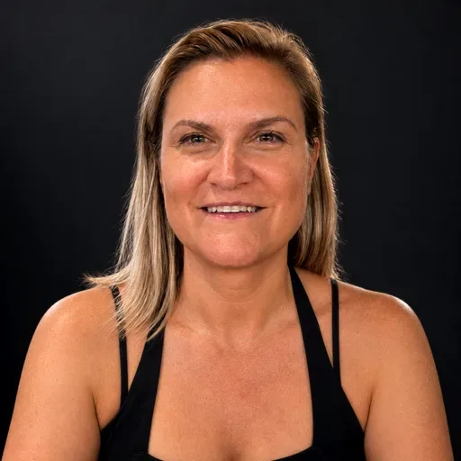 Suzanne Fay